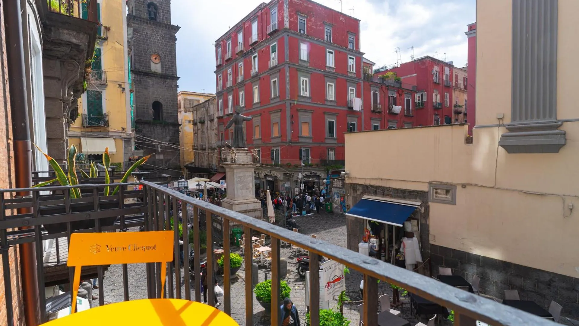Apartment Il Disinganno - Elegant Historic Residence In The Center Naples Italy