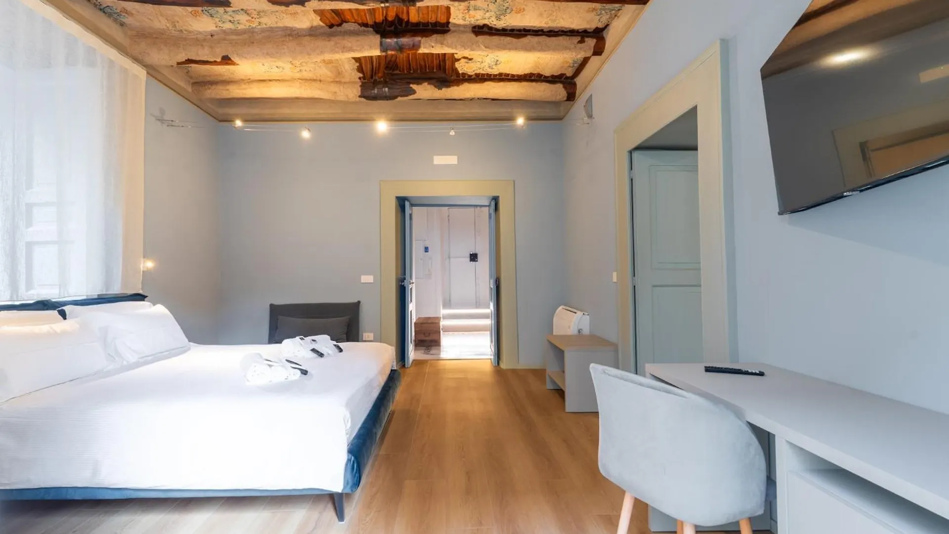 Apartment Il Disinganno - Elegant Historic Residence In The Center Naples